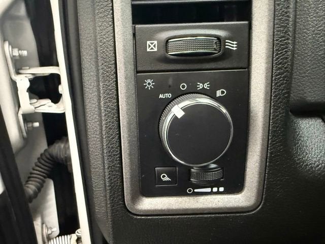 2019 RAM 1500 Classic Tradesman Quad Cab 4x2 6'4" Box