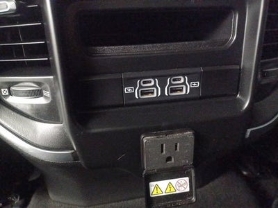 2022 RAM 1500 Laramie Crew Cab 4x2 5'7" Box