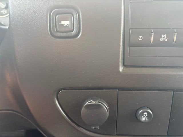 2023 Chevrolet Express Passenger 3500 1LS