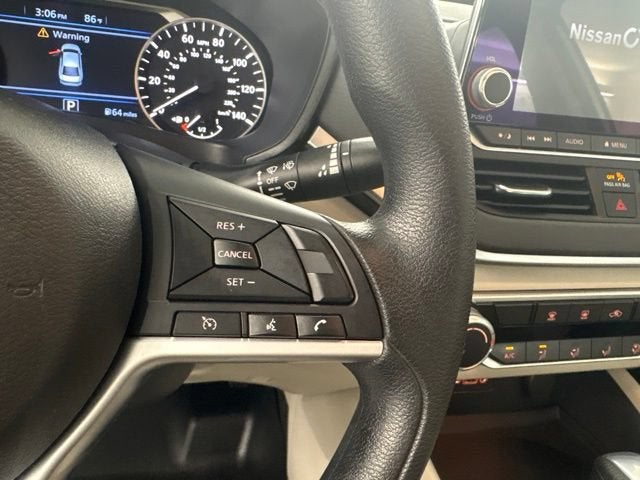 2022 Nissan Altima SV FWD