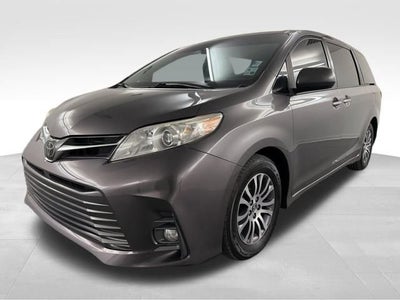 2020 Toyota Sienna XLE Auto Access Seat