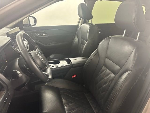 2024 Nissan Rogue Platinum FWD