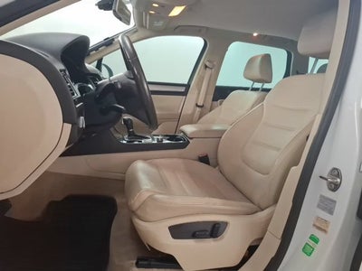 2012 Volkswagen Touareg VR6 Sport