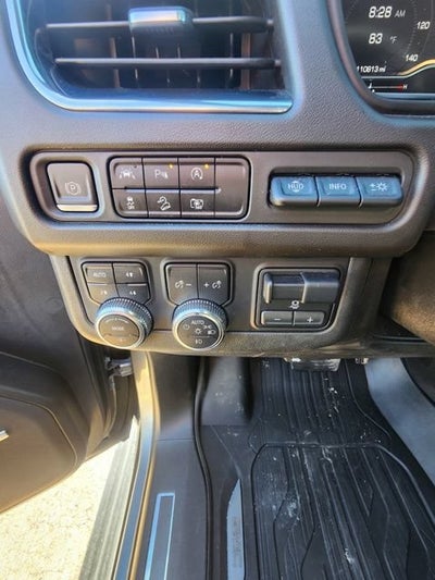 2023 GMC Yukon XL AT4