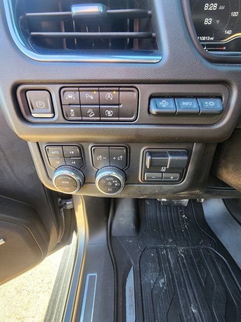 2023 GMC Yukon XL AT4