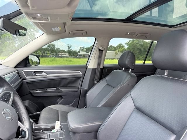 2021 Volkswagen Atlas 3.6L V6 SE w/Technology R-Line