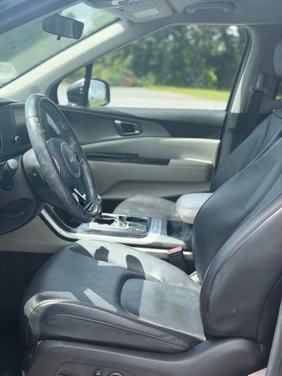 2023 Kia Carnival LX