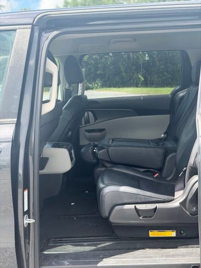 2023 Kia Carnival LX