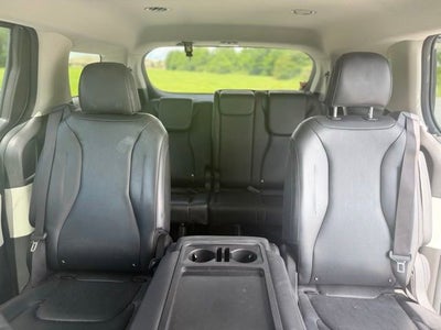 2023 Kia Carnival LX