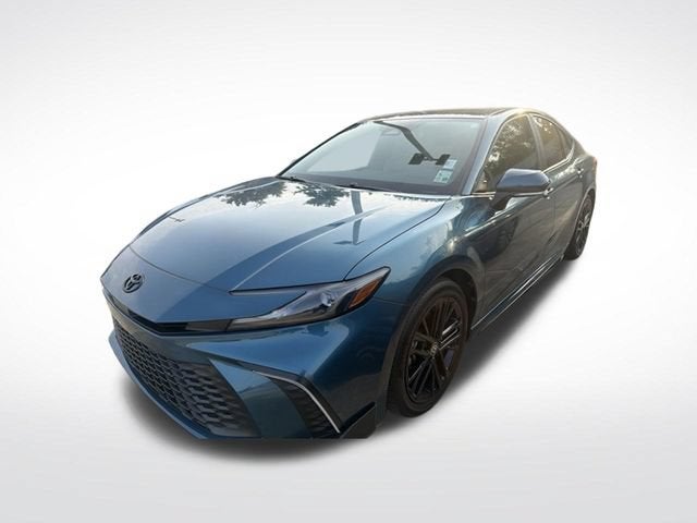 2025 Toyota Camry LE — photo 8