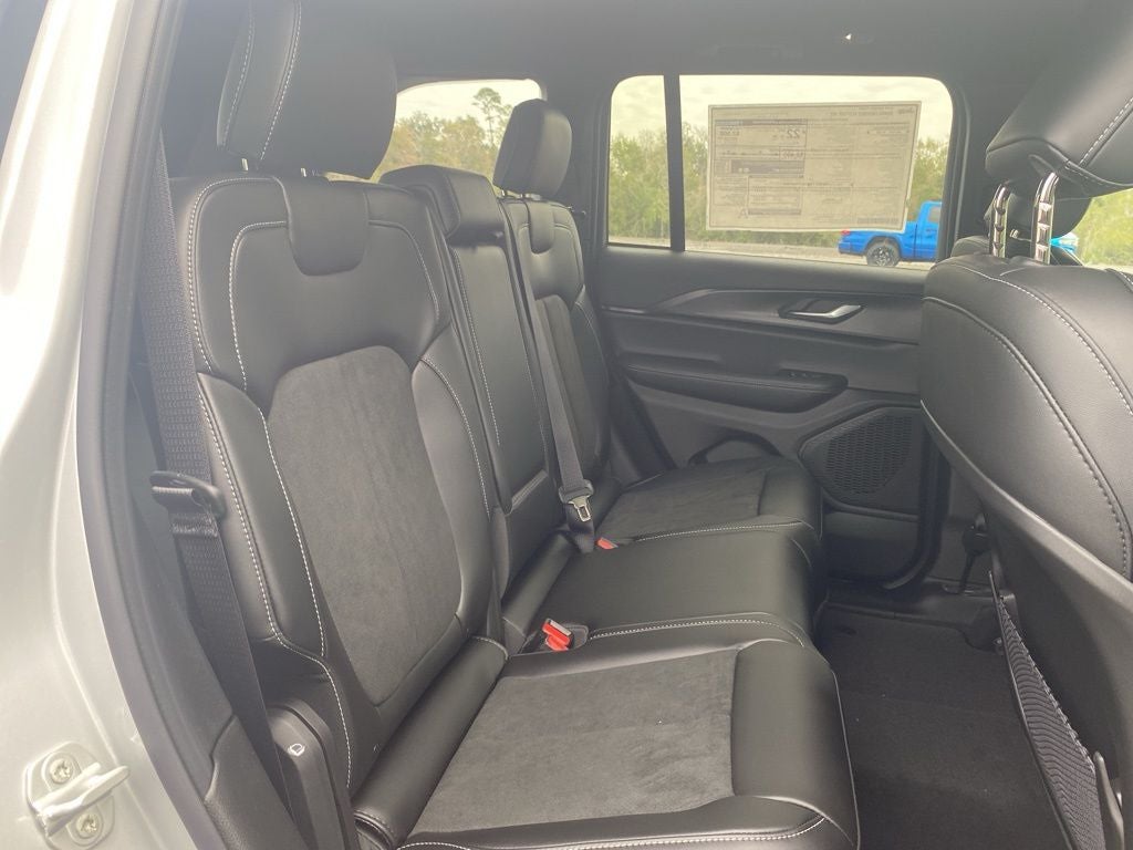 2025 Jeep Grand Cherokee GRAND CHEROKEE ALTITUDE 4X2