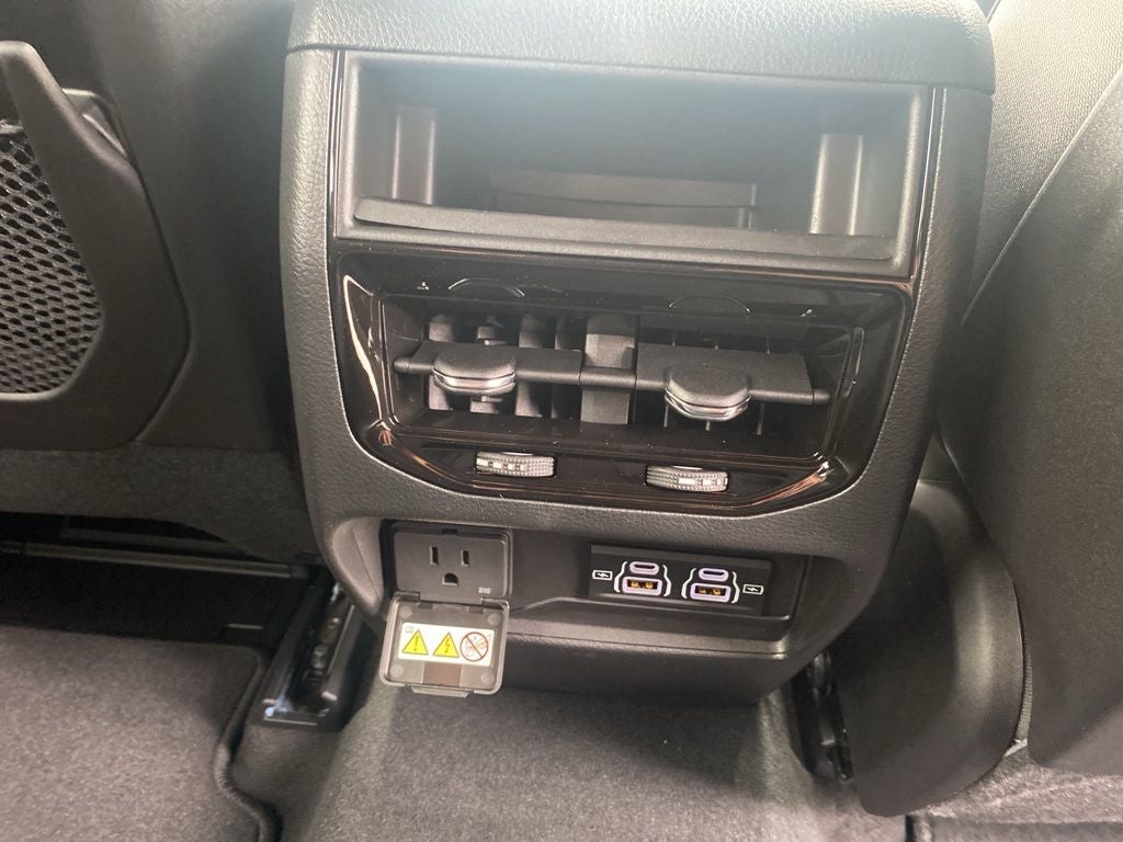 2025 Jeep Grand Cherokee GRAND CHEROKEE ALTITUDE 4X2