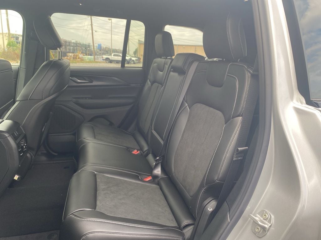 2025 Jeep Grand Cherokee GRAND CHEROKEE ALTITUDE 4X2