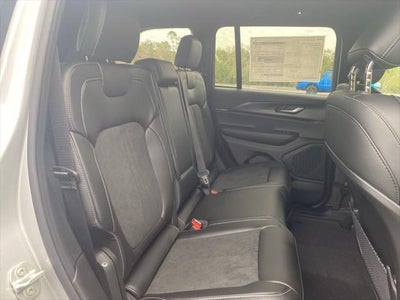 2025 Jeep Grand Cherokee GRAND CHEROKEE ALTITUDE 4X2