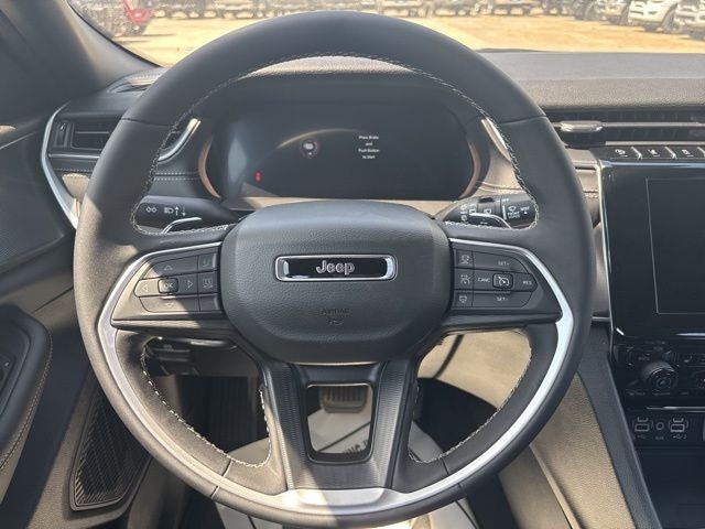 2026 Jeep Grand Cherokee GRAND CHEROKEE LAREDO X 4X2