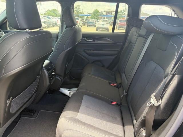 2026 Jeep Grand Cherokee GRAND CHEROKEE LAREDO 4X2