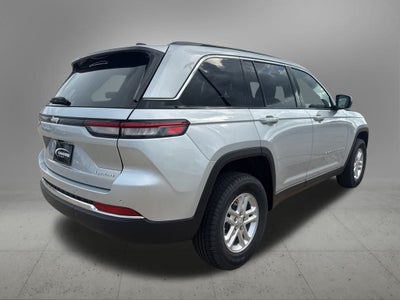 2025 Jeep Grand Cherokee GRAND CHEROKEE LAREDO 4X2