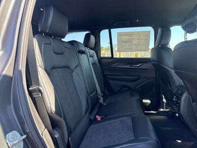 2025 Jeep Grand Cherokee GRAND CHEROKEE ALTITUDE 4X2