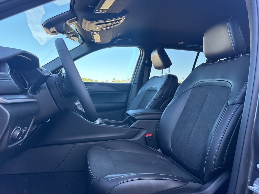 2025 Jeep Grand Cherokee GRAND CHEROKEE ALTITUDE 4X2