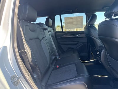 2025 Jeep Grand Cherokee GRAND CHEROKEE ALTITUDE 4X2