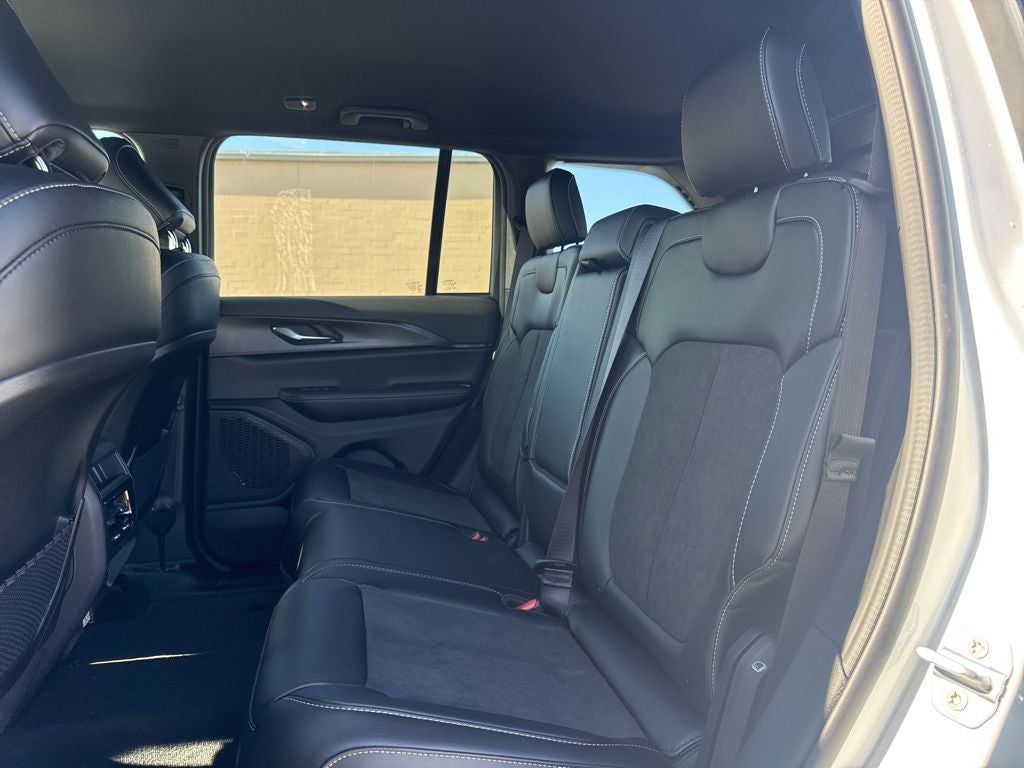 2025 Jeep Grand Cherokee GRAND CHEROKEE ALTITUDE 4X2