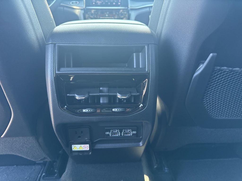 2025 Jeep Grand Cherokee GRAND CHEROKEE ALTITUDE 4X2