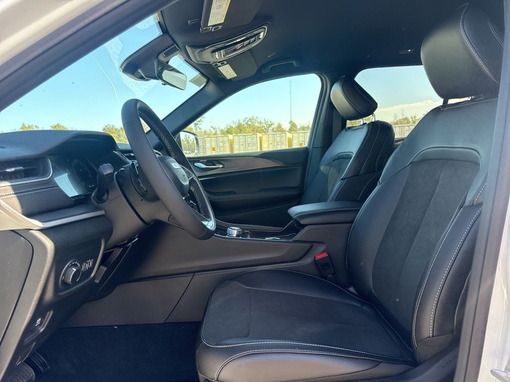 2025 Jeep Grand Cherokee GRAND CHEROKEE ALTITUDE 4X2