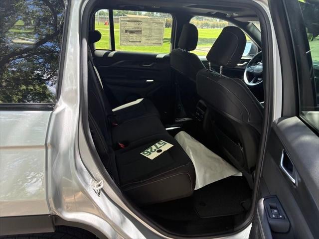 2026 Jeep Grand Cherokee GRAND CHEROKEE LAREDO X 4X2