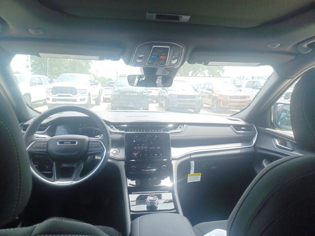 2026 Jeep Grand Cherokee GRAND CHEROKEE LAREDO X 4X2