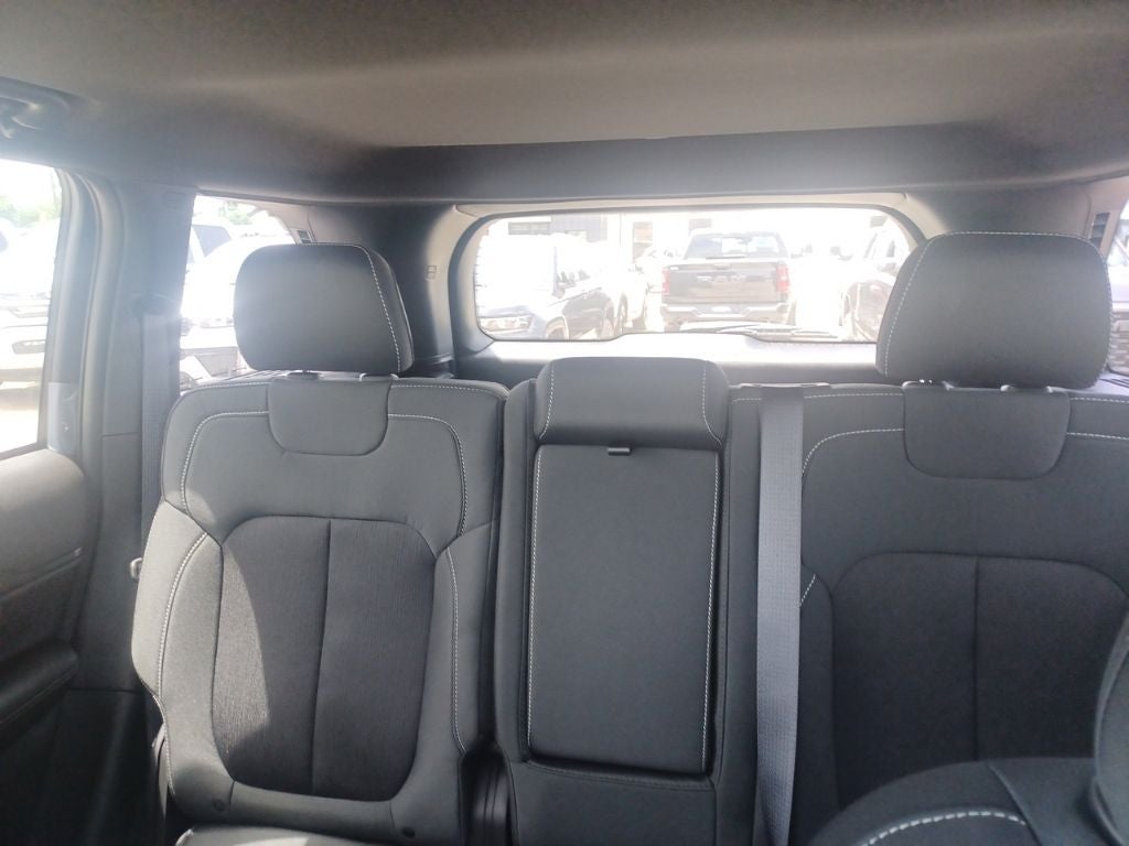 2026 Jeep Grand Cherokee GRAND CHEROKEE LAREDO X 4X2
