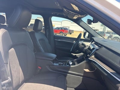 2026 Jeep Grand Cherokee GRAND CHEROKEE LAREDO ALTITUDE 4X2