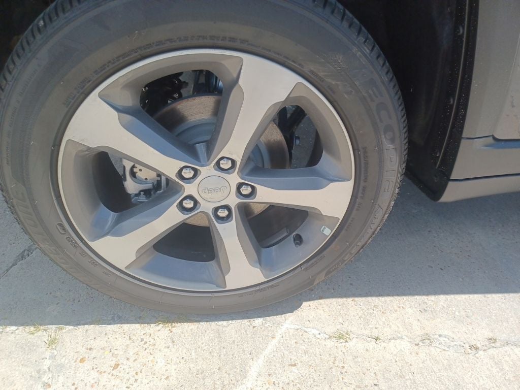 2026 Jeep Grand Cherokee GRAND CHEROKEE LAREDO ALTITUDE 4X2