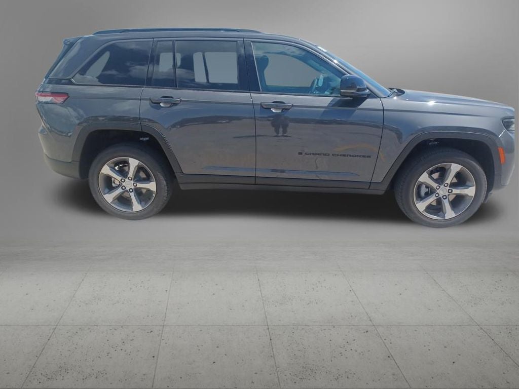 2026 Jeep Grand Cherokee GRAND CHEROKEE LAREDO ALTITUDE 4X2