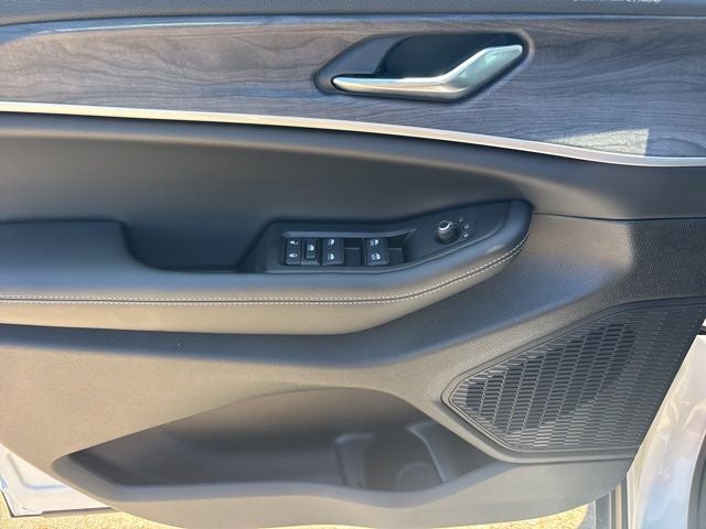 2026 Jeep Grand Cherokee GRAND CHEROKEE LAREDO ALTITUDE 4X2