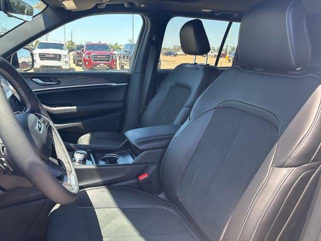 2026 Jeep Grand Cherokee GRAND CHEROKEE LAREDO ALTITUDE 4X2