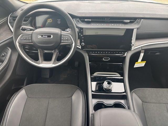 2026 Jeep Grand Cherokee GRAND CHEROKEE LAREDO ALTITUDE 4X2