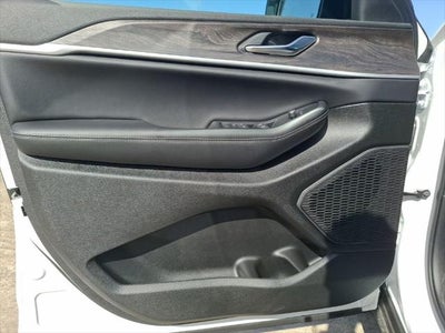 2026 Jeep Grand Cherokee GRAND CHEROKEE LAREDO ALTITUDE 4X2