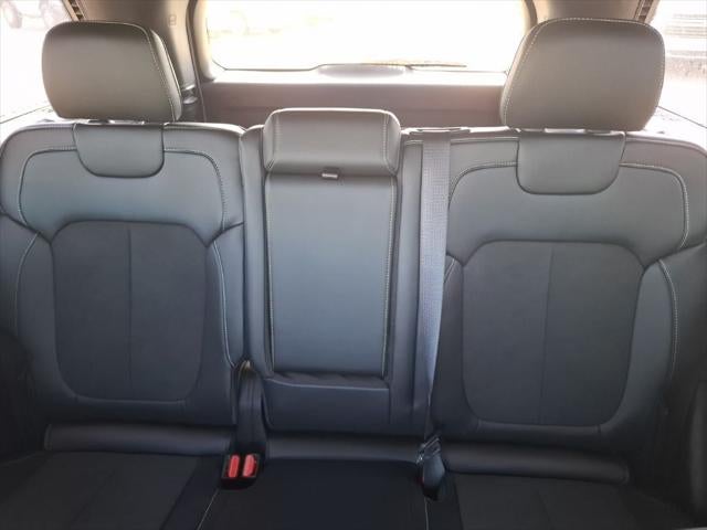 2026 Jeep Grand Cherokee GRAND CHEROKEE LAREDO ALTITUDE 4X2
