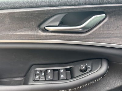 2026 Jeep Grand Cherokee GRAND CHEROKEE LAREDO ALTITUDE 4X2