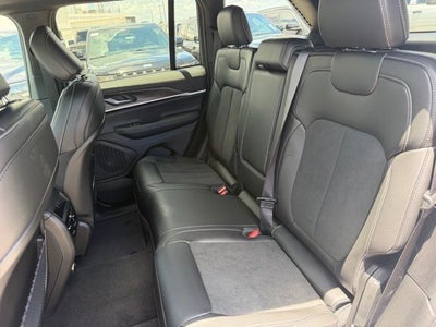 2026 Jeep Grand Cherokee GRAND CHEROKEE LAREDO ALTITUDE 4X2