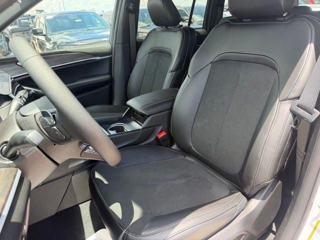 2026 Jeep Grand Cherokee GRAND CHEROKEE LAREDO ALTITUDE 4X2