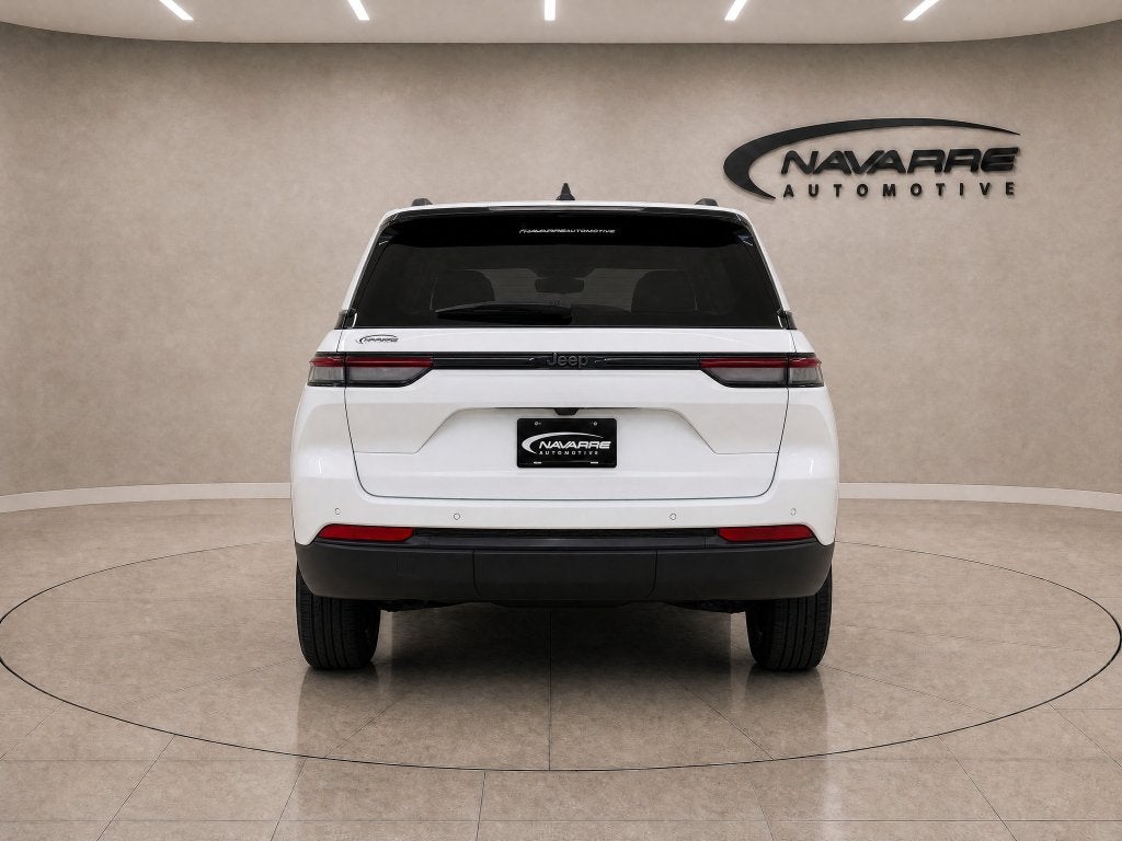 2027 Jeep Grand Cherokee GRAND CHEROKEE LAREDO ALTITUDE 4X2