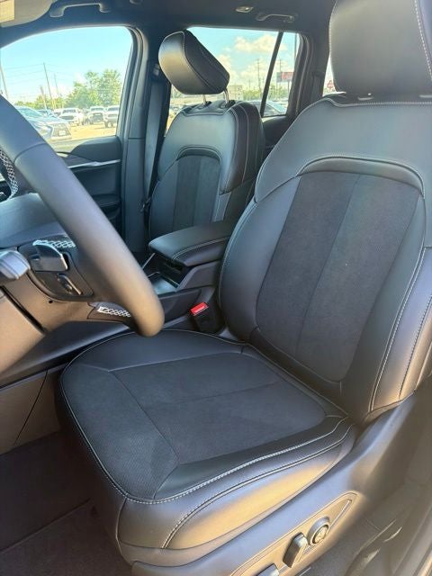 2026 Jeep Grand Cherokee GRAND CHEROKEE LAREDO ALTITUDE 4X2