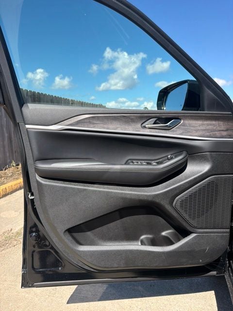 2026 Jeep Grand Cherokee GRAND CHEROKEE LAREDO ALTITUDE 4X2