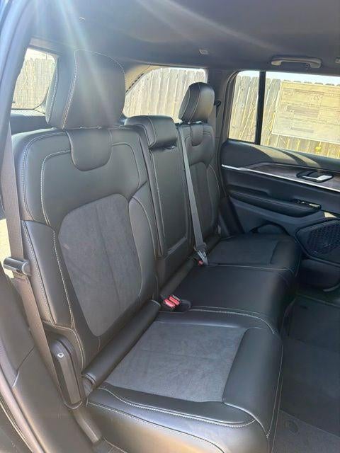 2026 Jeep Grand Cherokee GRAND CHEROKEE LAREDO ALTITUDE 4X2
