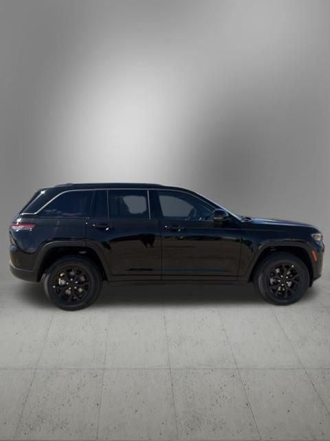 2026 Jeep Grand Cherokee GRAND CHEROKEE LAREDO ALTITUDE 4X2