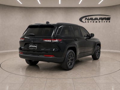 2027 Jeep Grand Cherokee GRAND CHEROKEE LAREDO ALTITUDE 4X2
