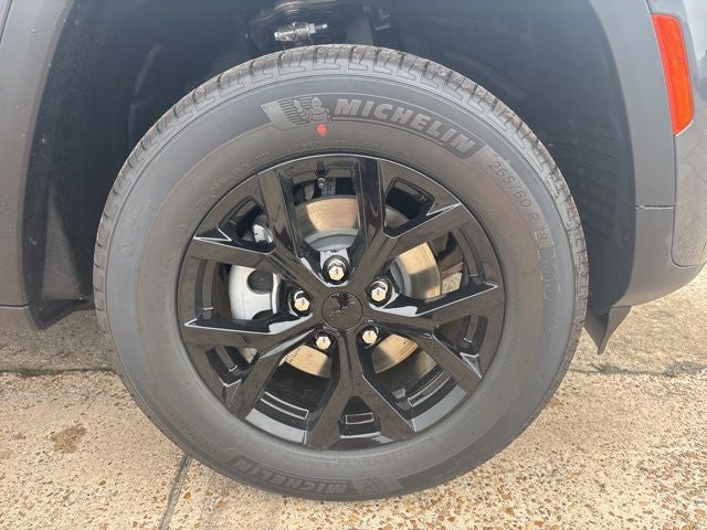 2026 Jeep Grand Cherokee GRAND CHEROKEE LAREDO ALTITUDE 4X2
