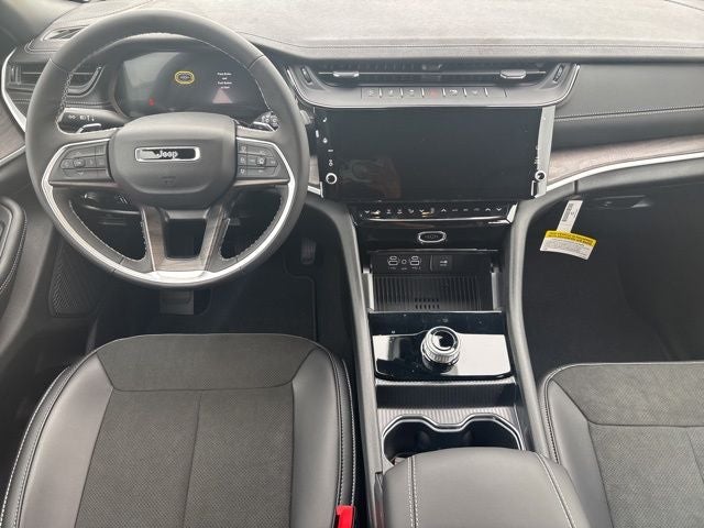 2026 Jeep Grand Cherokee GRAND CHEROKEE LAREDO ALTITUDE 4X2
