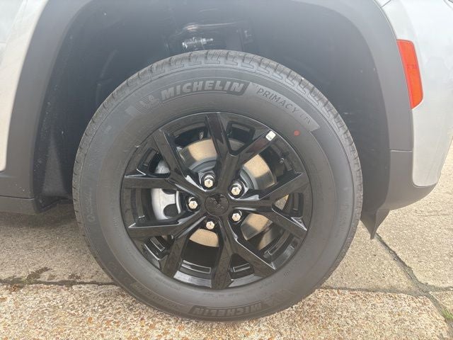 2026 Jeep Grand Cherokee GRAND CHEROKEE LAREDO ALTITUDE 4X2